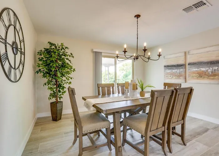 Holiday home Near Peoria Sports Complex & Golf: W/ Patio! Sun City